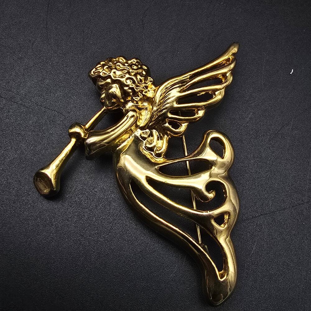 AAI Gold Tone Angel Brooch Holiday Christmas Angel with Horn - Picture 4 of 6